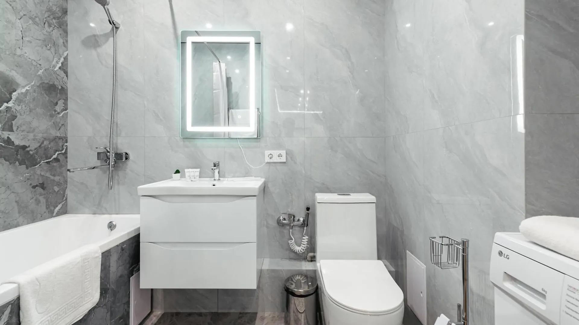 Apartment 3-Комнатная Квартира Акварель Almaty Kazakhstan