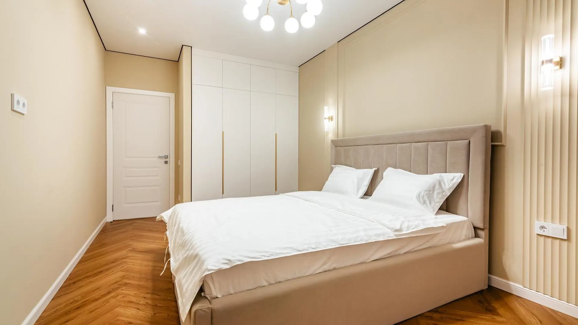 3-Комнатная Квартира Акварель Almaty Apartment